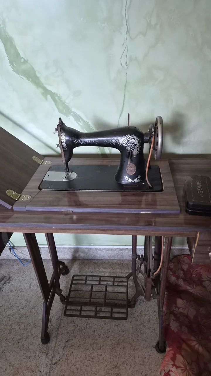 Maquina de costura antiga - Foto 2