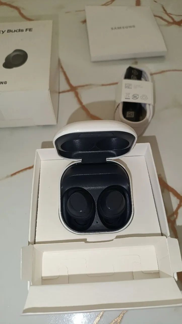 Galaxy Buds FE Grafite - COM DEFEITO