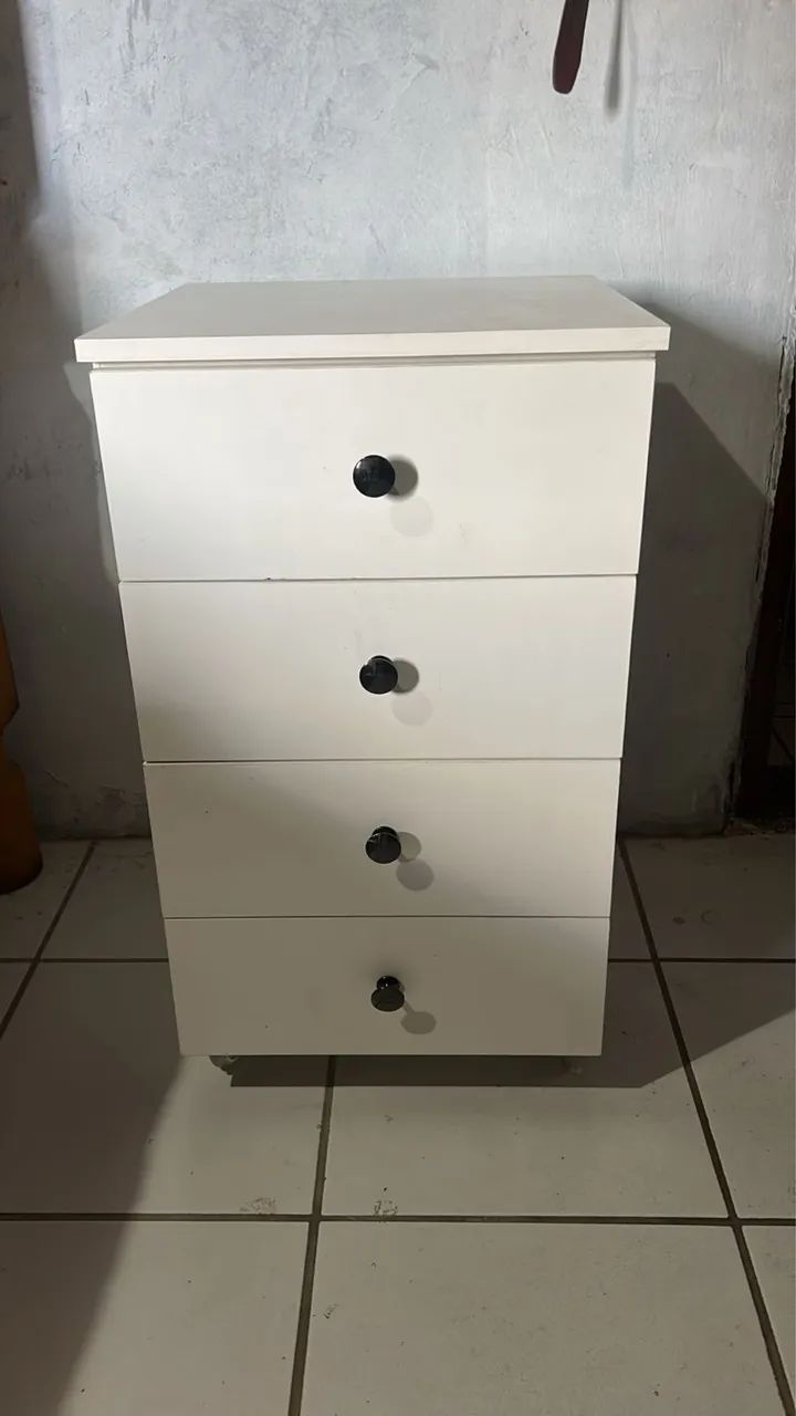 Cômoda de 4 gavetas MDF