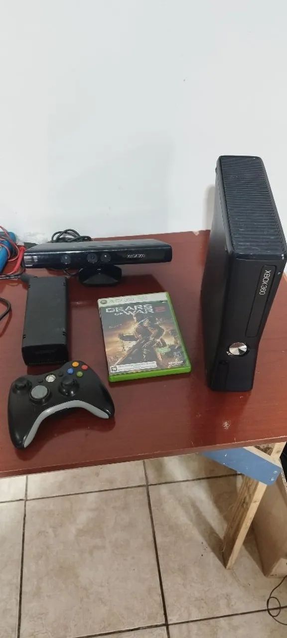Xbox 360 slim bloqueado com gears 2 original - Foto 5