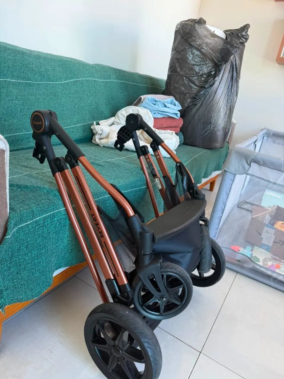 Carrinho Revert Burigotto com Bebê Confort - Foto 2