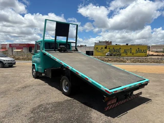MB 710 1998 MUITO CONSERVADA COM PLATAFORMA !!!! - Foto 5