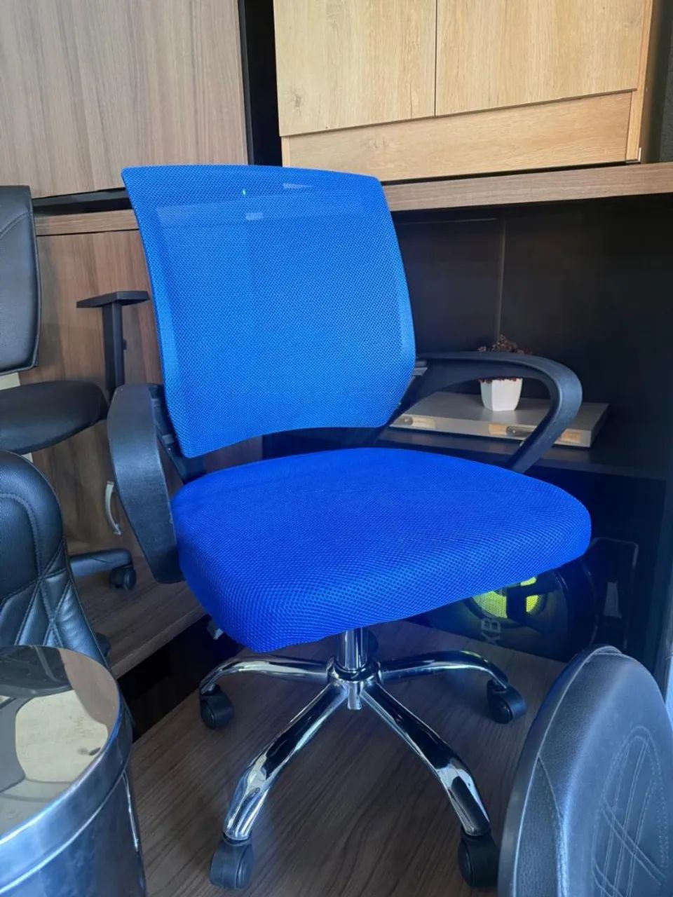 Cadeira Charles diretor. PROMOÇÃO !!!! - Foto 5