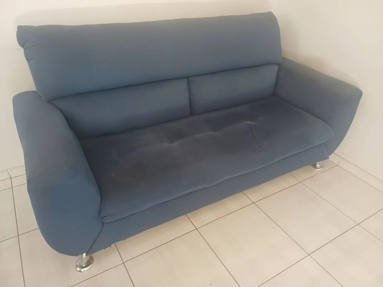 Sofá 3 lugares pra sair hoje!!! - Foto 3