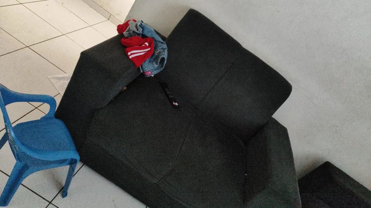 Vendo sofá 2/3 lugares - Leia a descrição 