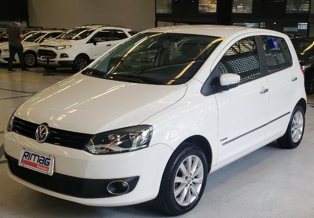 Vw - Volkswagen Fox 1.0 itrend 2013 - Foto 2