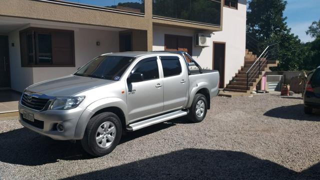 Hilux SR 4x2 no GNV muito econômica