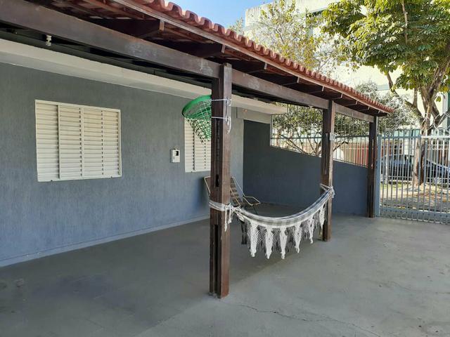Vendo casa de esquina no guará I ( com casa de fundos)