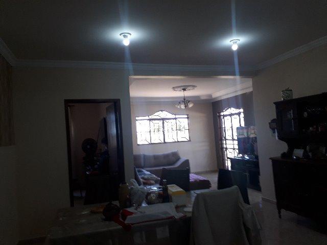 Vendo/Troco excelente casa 5 qts,send 2 suit,cond-fe,cha 128 conj 5 Árniqueiras - Foto 3