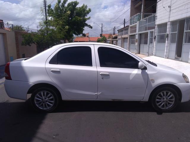 Vendo carro Etios sedan XLS, completo! 2012/2013 - Foto 3