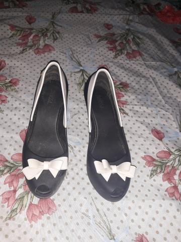 Vendo um sapato n 36 melissa original