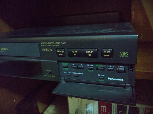 Vídeo cassete Panasonic funcionando tudo