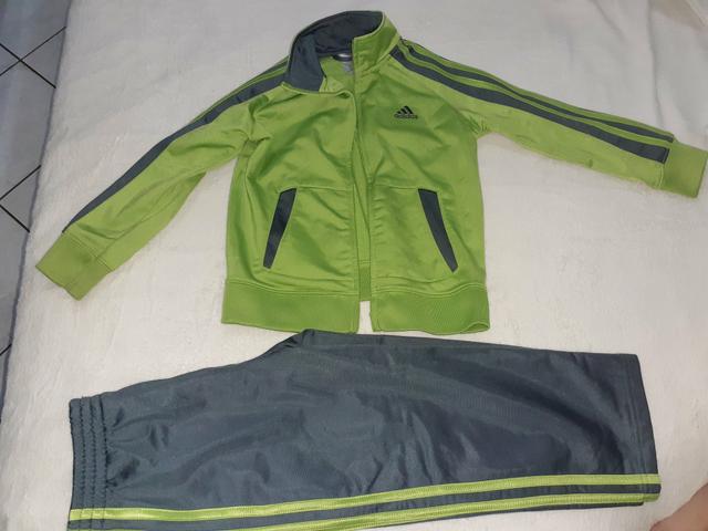 Black Friday- Conjunto esportivo infantil importado
