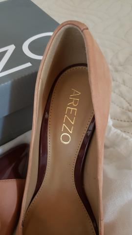 Scarpin de couro arezzo - Foto 3