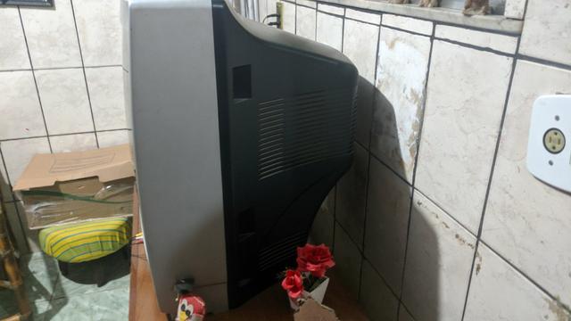 Televisão antiga - Foto 3