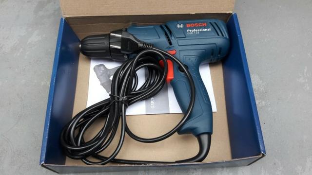 Parafusadeira e Furadeira Bosch Profissional - NOVA - Foto 4