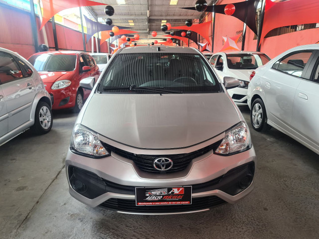Toyota Etios 2018 1.3 1 mil de entrada Aércio Veículos