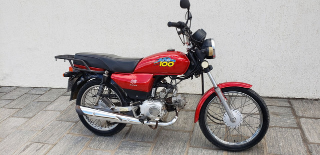 Dafra Super 100 a mais nova