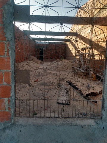 VENDO OU TROCO CASA E PONTO COMERCIAL - Foto 3