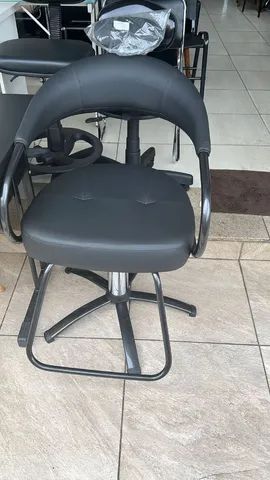 Cadeira para barbearia/ salão de beleza. Nova