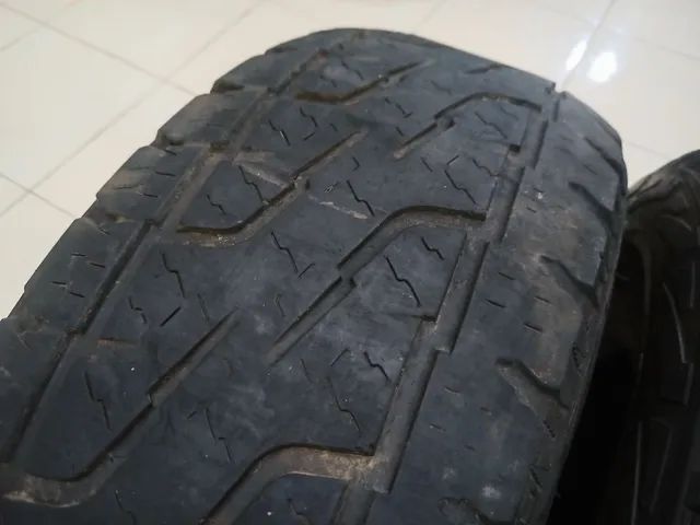 02 pneus aro 16" Farroad 265-70 com 40% de vida  - Foto 3
