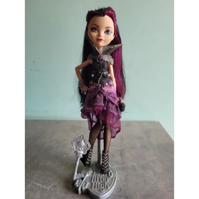 Boneca Ever After High Raven Queen - ler descrição - Hobbies e