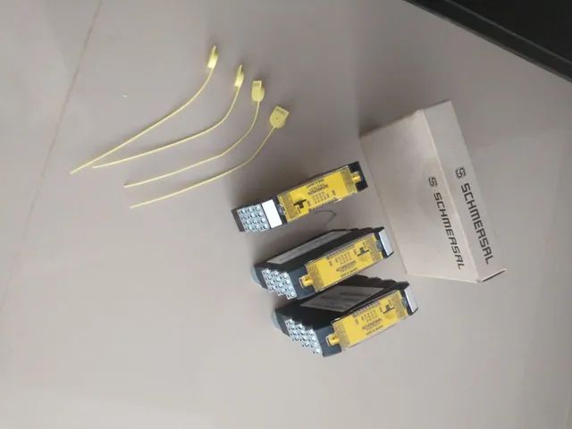 Rele de segurança SRB-E-204ST Ace schmersal.  - Foto 2