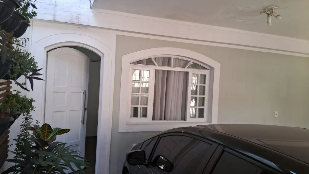 Casa Padrão à venda no Jardim D Abril, Osasco - 2 dormitórios, 1 suíte, armários embutidos