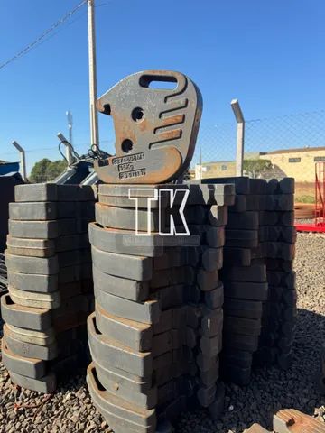 cod.1056 - Peso dianteiro para Trator Massey Ferguson - TK Tratores Nova Andradina - MS  - Foto 3