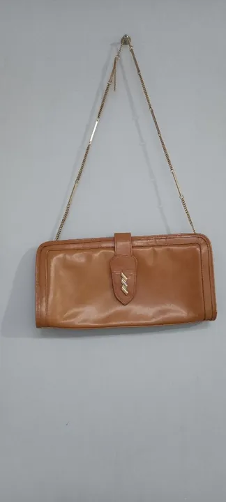 Bolsa de Couro Marrom com Alça de Corrente