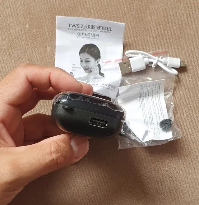 Fone M19, com função lanterna e power bank - Foto 3