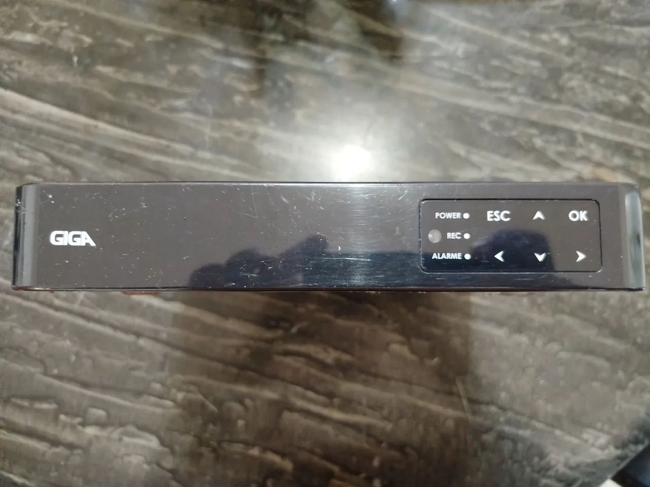 DVR  Giga 16 canais obs: só o aparelho