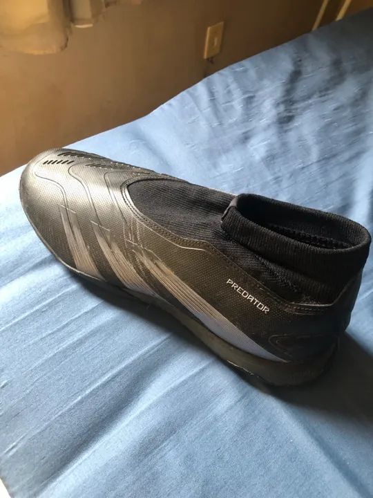 Chuteira 41 Society Adidas Predator  - Foto 4