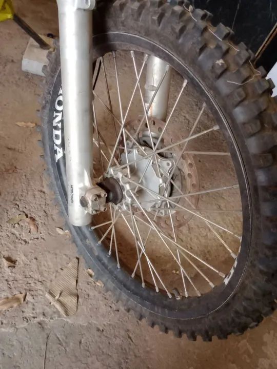 Roda dianteira XRE 300 nova e usada