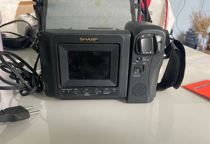 SHARP VL-EL-440 8ミリビデオカメラ, Maitresse Amazon | SHARP シャープ VL-EL450 液晶ビューカム 8ミリビデオカメラ