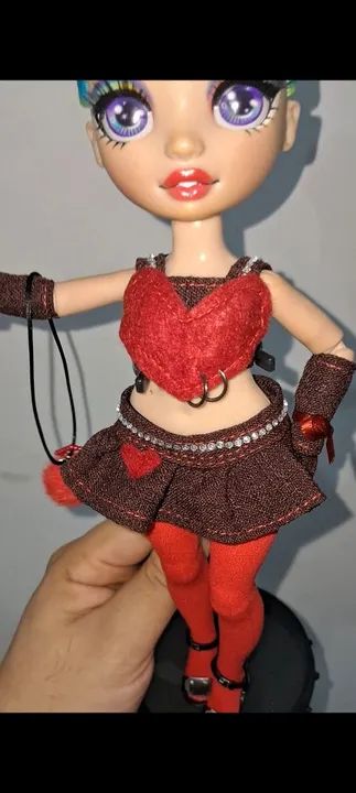 Conjunto de roupa Rainbow High