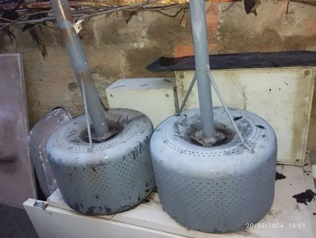 Vendo estas  lixeira