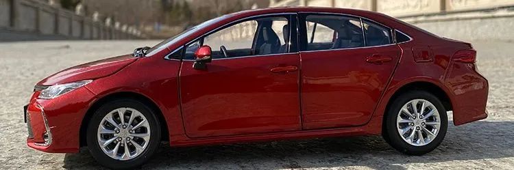 Miniatura Corolla 1:18 - Foto 3