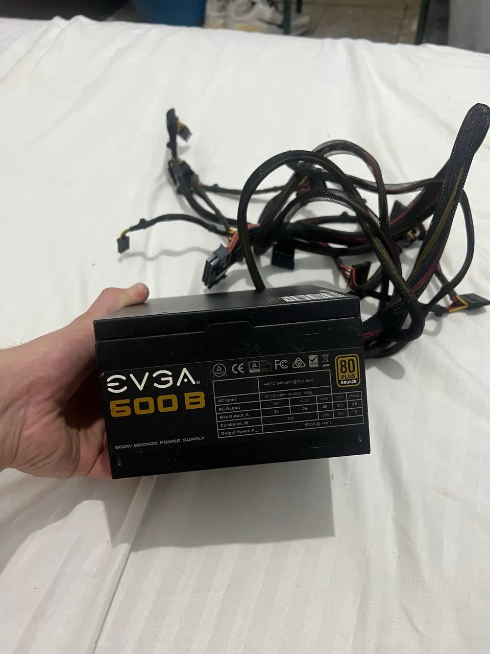 Fonte EVGA 600w 80 plus bronze