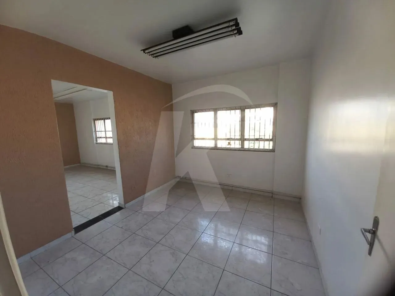 Salas na Vila Maria Alta com 02 banheiros, 60 m²