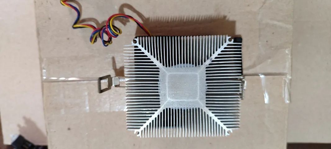 CPU Cooler AMD Z7LH01R201 Socket AM3,AM3+,AM2+,AM2,FM1 4-Pin - Foto 3