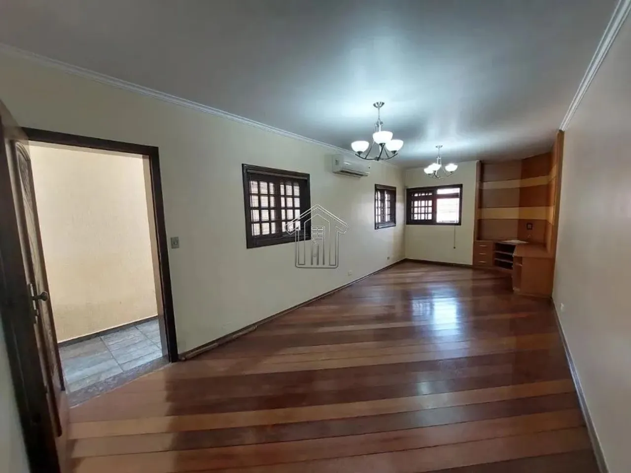 Casa (Sobrado) para Venda, 3 dorm(s), 1 suite(s), 3 vaga(s), 202 m². Lindo imóvel!