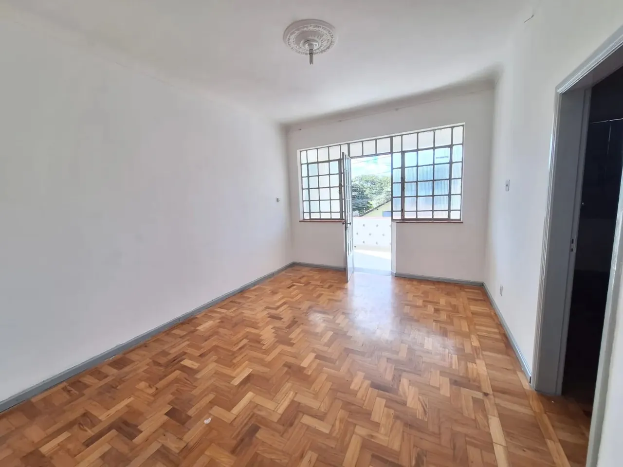 Imóvel para aluguel com 110 metros quadrados com 3 quartos em Santa Tereza - Belo Horizont