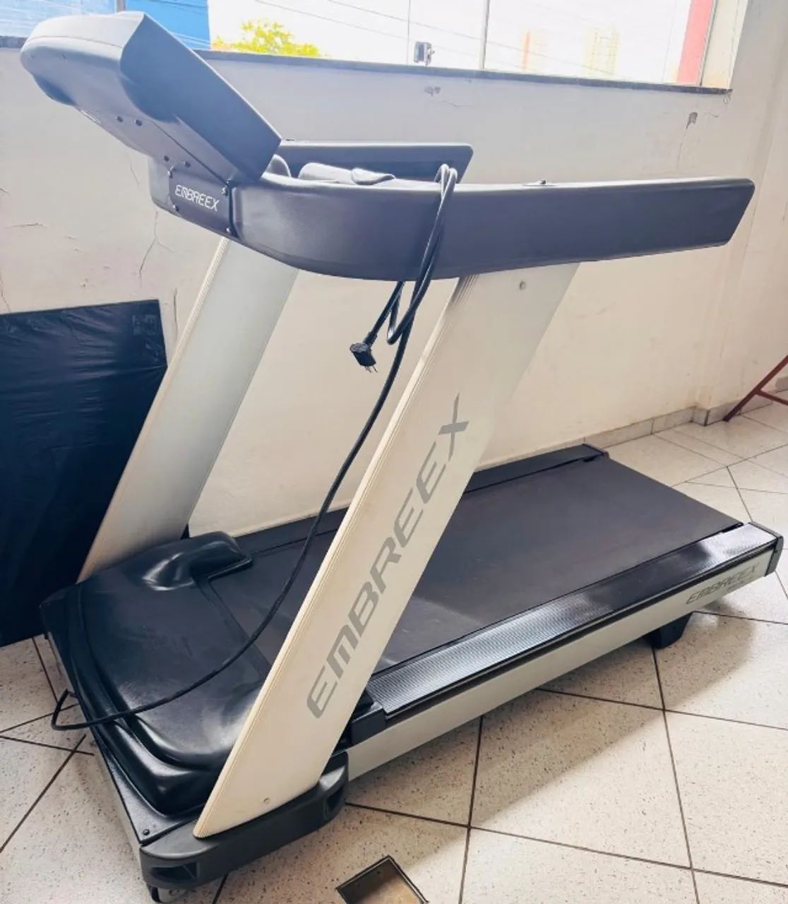 Esteira Ergométrica Profissional Embreex 800 AL - 0 - Parcelo no cartão com Juros