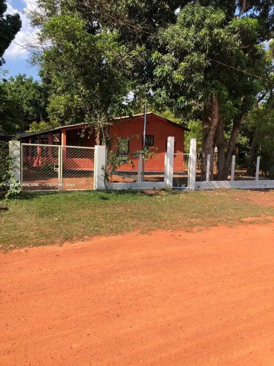 Casa para Venda em Aquidauana, Piraputanga, 3 dormitórios, 2 banheiros, 8 vagas