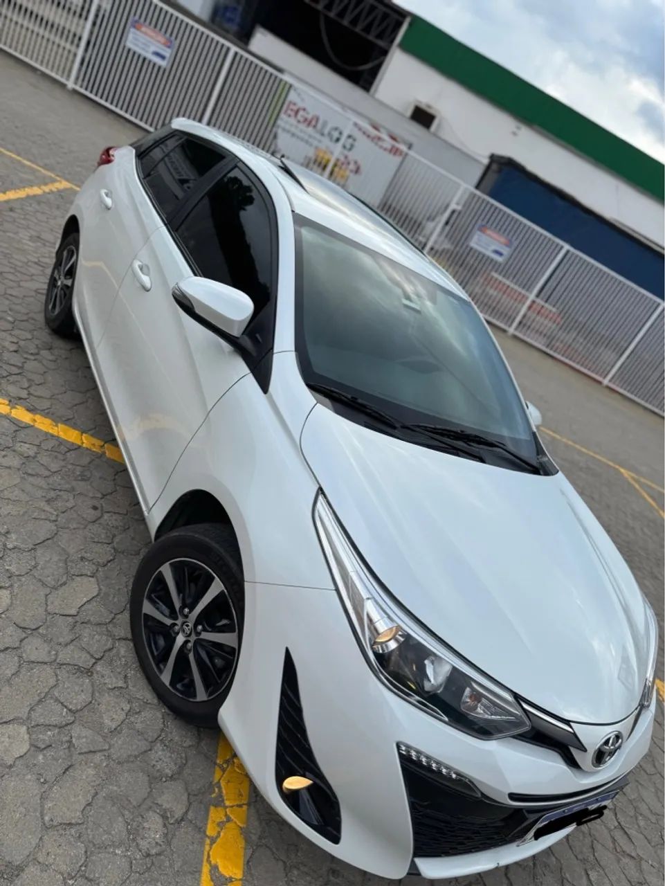Yaris XLS 21/22 - Foto 3