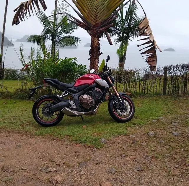 CB650R 2022 BAIXA QUILOMETRAGEM
