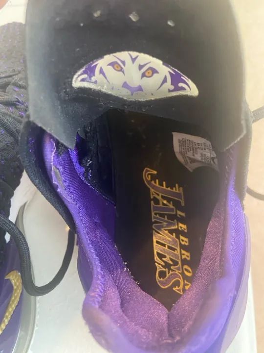 Tênis Nike LeBron Tamanho 43 - Foto 2