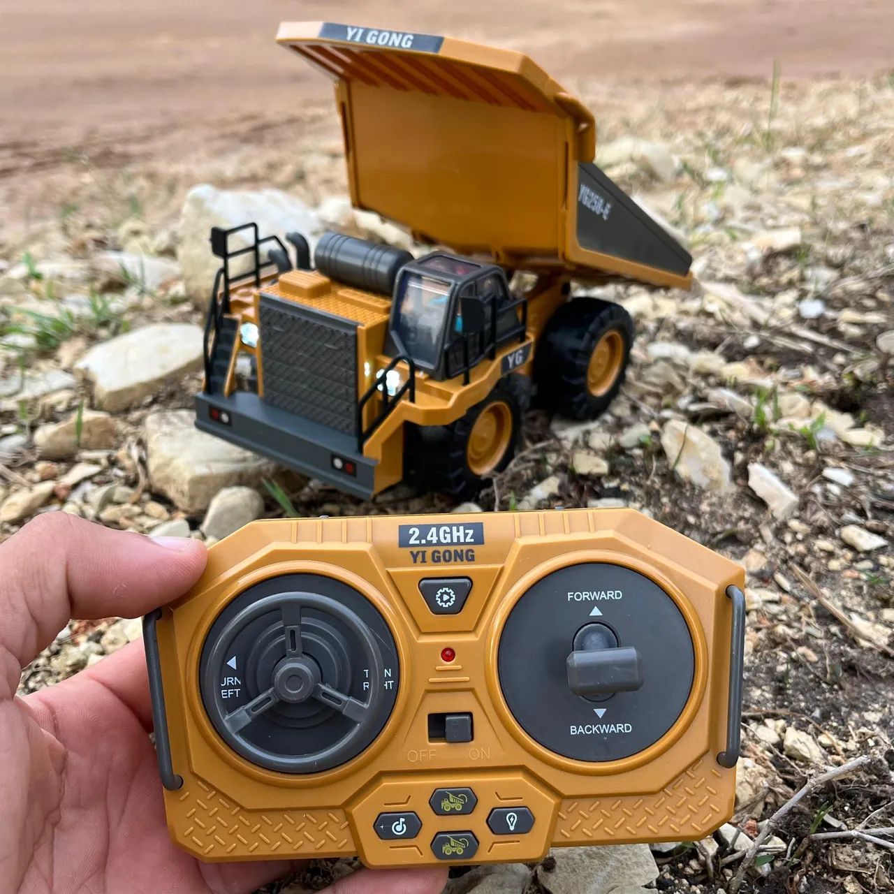 Queima de Estoque - Caçamba de Controle Remoto - Com Bateria Recarregável - Foto 3