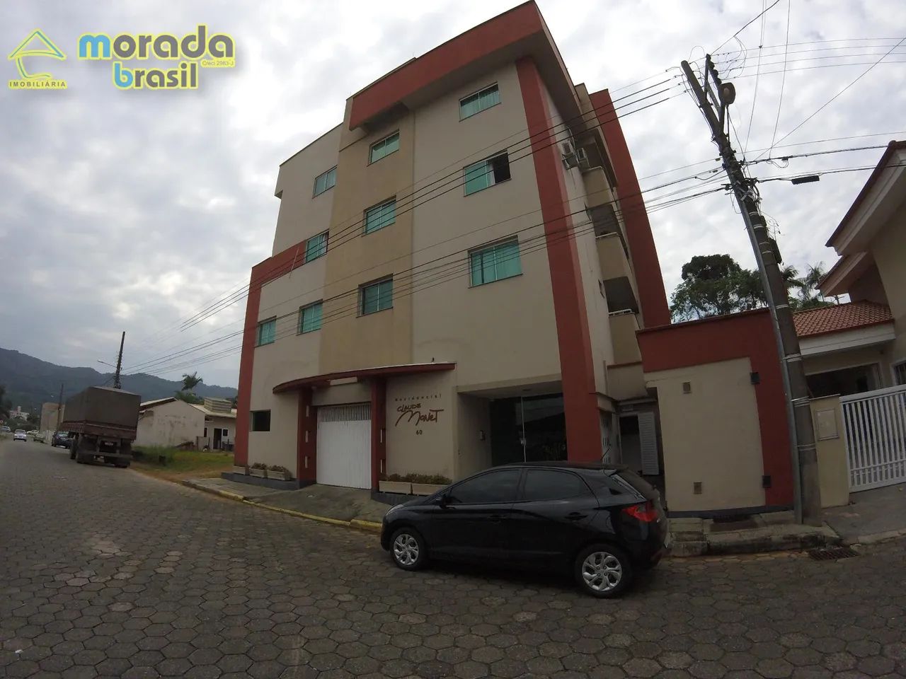 Imóvel para aluguel possui 70 metros quadrados com 2 quartos